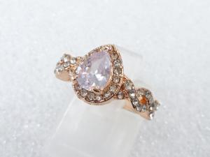 クリスタル　指輪(8号)